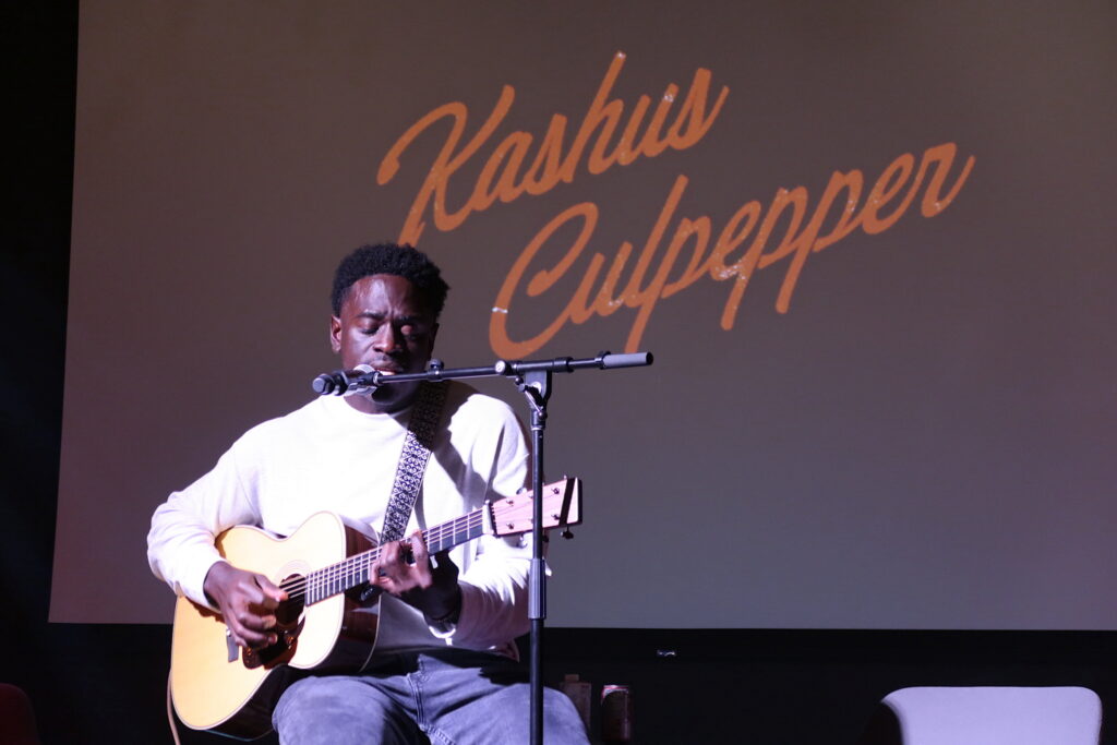 Kashus Culpepper performing at The Academy at Universal Music in Toronto on Oct. 23, 2025. (Photo credit: Angela McLean/Love at First Listen)